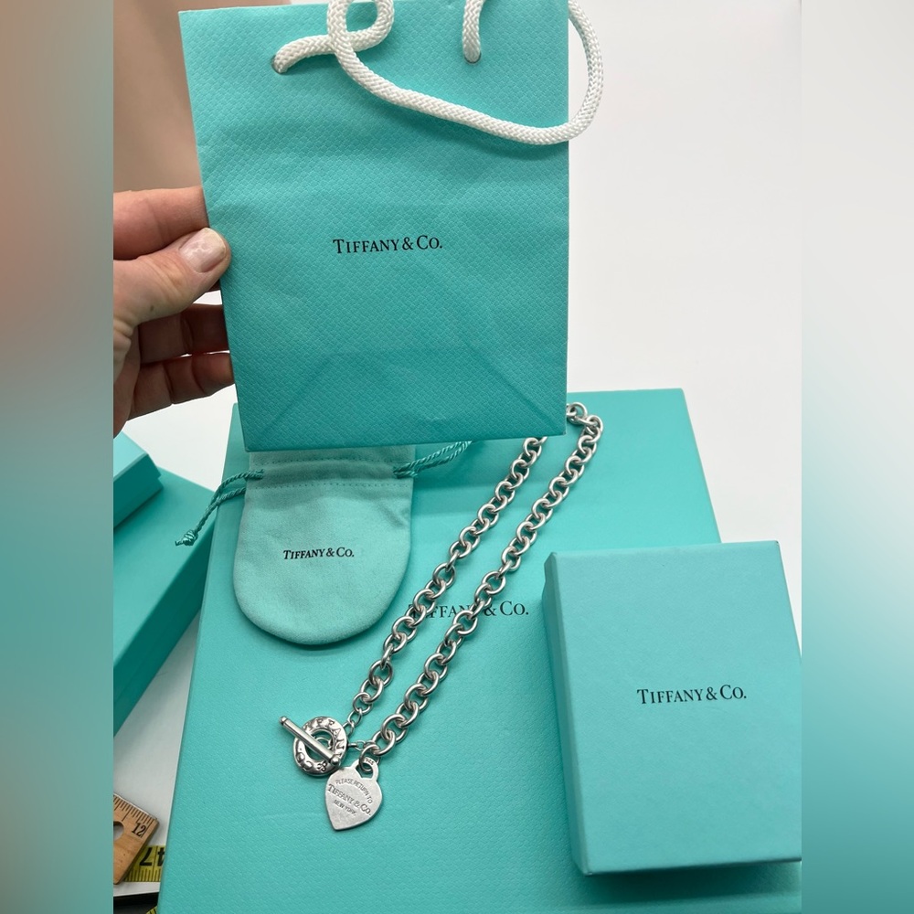 🔴Authentic TIFFANY & CO. Silver RTT Heart Pendent Tag Toggle Link Necklace🔴 - Picture 8 of 10